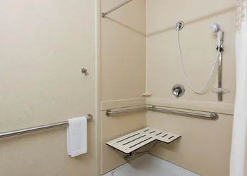 Hampton Inn Port Huron hotel thumbnail 7