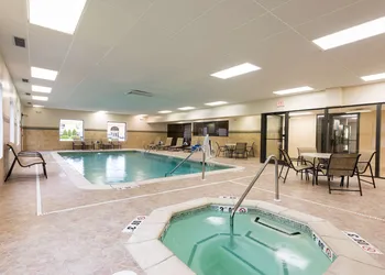 Hampton Inn Port Huron hotel thumbnail 8