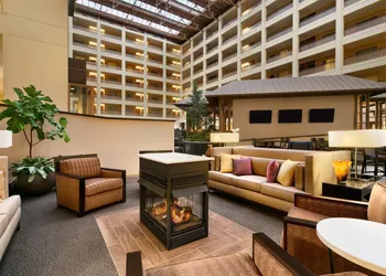 Embassy Suites by Hilton Chicago North Shore Deerfield hotel thumbnail 8