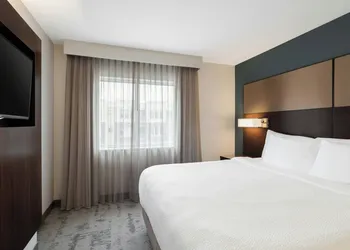 Residence Inn Des Moines Downtown hotel thumbnail 4