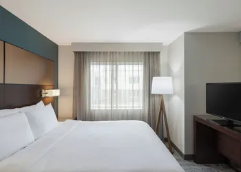 Residence Inn Des Moines Downtown hotel thumbnail 5