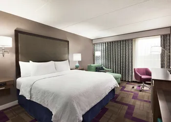 Hampton Inn Waycross hotel thumbnail 5