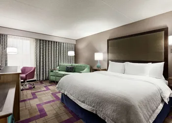 Hampton Inn Waycross hotel thumbnail 6