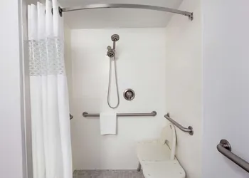 Hampton Inn Waycross hotel thumbnail 7