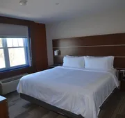 Holiday Inn Express & Suites Rochester by IHG hotel detail image 5