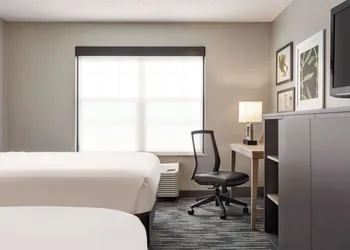 Country Inn & Suites by Radisson, St. Cloud East, MN hotel thumbnail 8