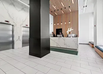 Holiday Inn Manhattan 6th Ave - Chelsea by IHG hotel thumbnail 2