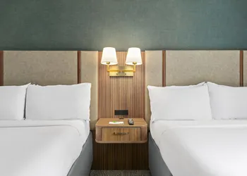 Holiday Inn Manhattan 6th Ave - Chelsea by IHG hotel thumbnail 7