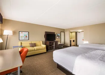 Hampton Inn McHenry hotel thumbnail 8