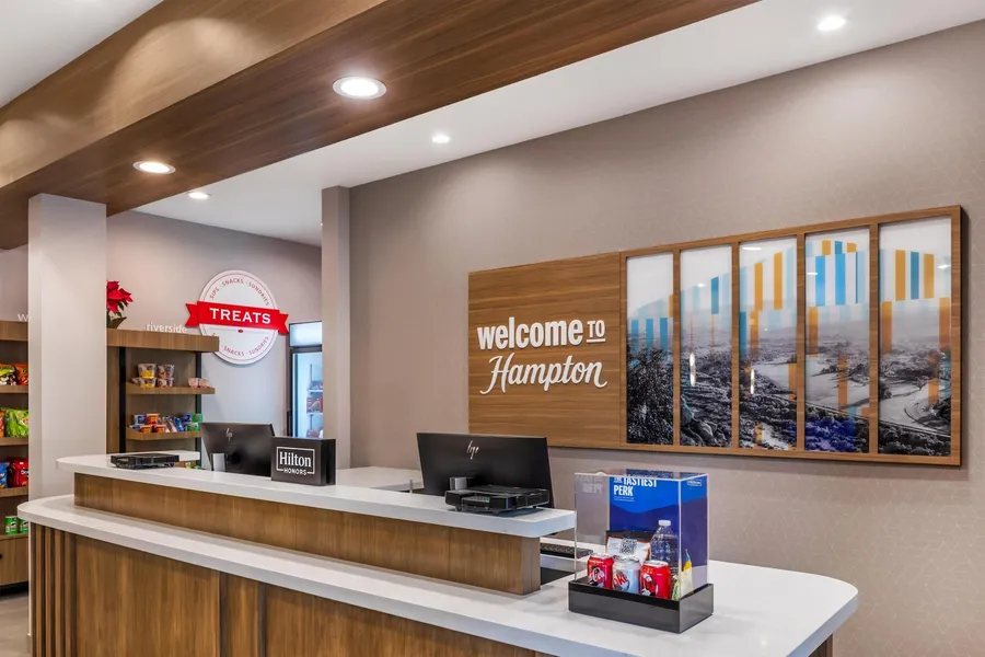 Hampton Inn & Suites Riverside/Corona East hotel detail image 2
