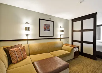 Hyatt Place Chicago/Naperville/Warrenville hotel thumbnail 8