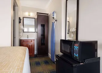 Travelodge by Wyndham by Fisherman's Wharf hotel thumbnail 8