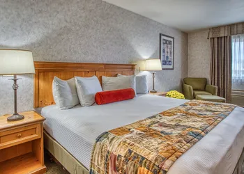 Rory & Ryan Inn hotel thumbnail 5