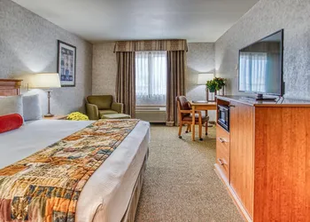 Rory & Ryan Inn hotel thumbnail 7