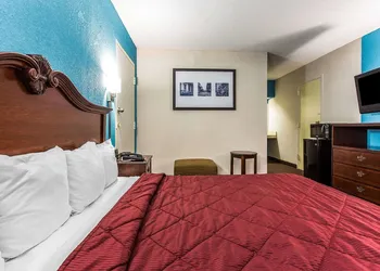 Economy Inn hotel thumbnail 5
