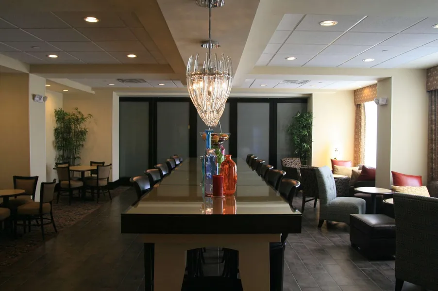 Hampton Inn Orange hotel detail image 6