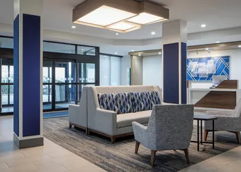 Holiday Inn Express Dallas Medical-Market Center by IHG hotel thumbnail 2