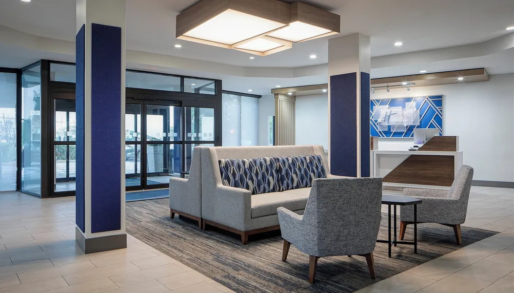 Holiday Inn Express Dallas Medical-Market Center by IHG hotel detail image 2