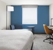 Holiday Inn Express Dallas Medical-Market Center by IHG hotel detail image 7