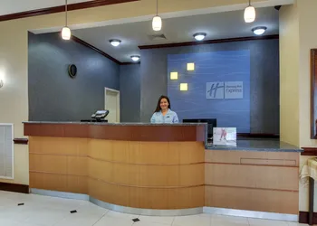 Holiday Inn Express & Suites Allentown West by IHG hotel thumbnail 4