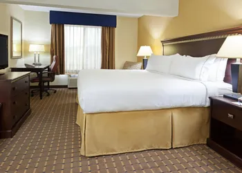 Holiday Inn Express & Suites Allentown West by IHG hotel thumbnail 5