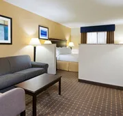 Holiday Inn Express & Suites Allentown West by IHG hotel detail image 7