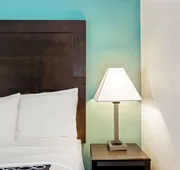 La Quinta Inn & Suites by Wyndham PCB Pier Park area hotel detail image 4