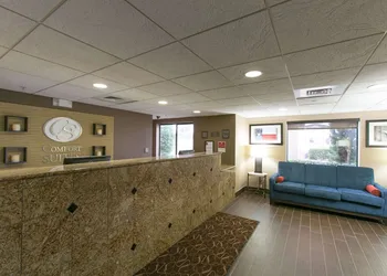 Comfort Suites Austin NW Lakeline hotel thumbnail 2