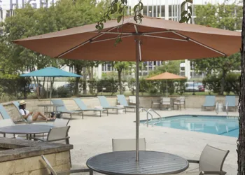 Holiday Inn Austin Midtown by IHG hotel thumbnail 8