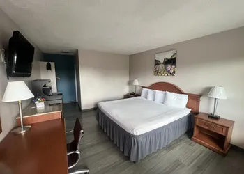 Days Inn by Wyndham Chico hotel thumbnail 5