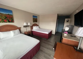 Days Inn by Wyndham Chico hotel thumbnail 8
