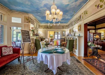 Wilburton Inn hotel thumbnail 2