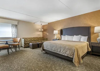 Best Western Plus The Normandy Inn & Suites hotel thumbnail 8