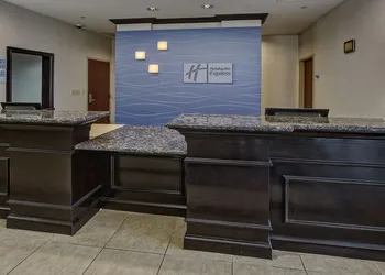 Holiday Inn Express Hotel & Suites Cookeville by IHG hotel thumbnail 2