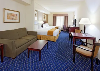 Holiday Inn Express Hotel & Suites Cookeville by IHG hotel thumbnail 3