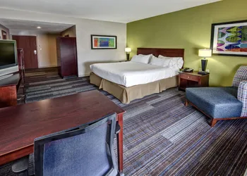 Holiday Inn Express Hotel & Suites Cookeville by IHG hotel thumbnail 7