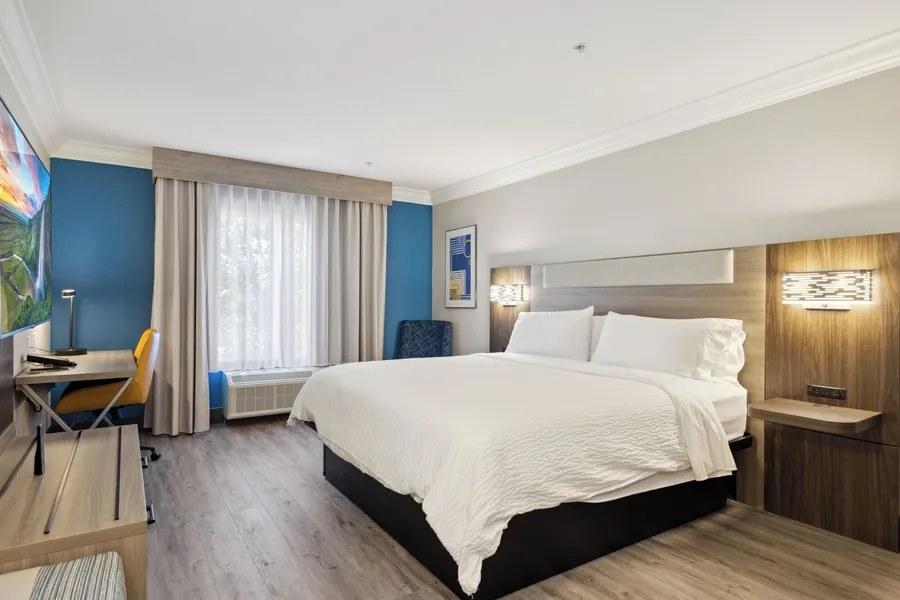 Holiday Inn Express Hotel & Suites Vacaville by IHG hotel detail image 2