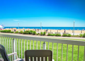 Oceanfront Inn hotel thumbnail 5