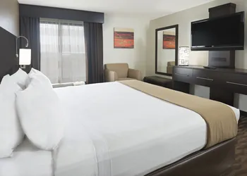 Holiday Inn Express Hotel & Suites Colby by IHG hotel thumbnail 8