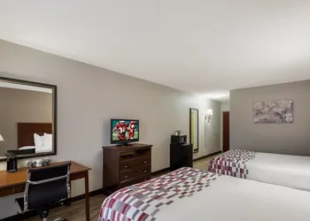 Red Roof Inn & Suites Bloomsburg – Mifflinville hotel thumbnail 7