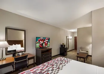 Red Roof Inn & Suites Bloomsburg – Mifflinville hotel thumbnail 8