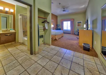 Holiday Inn Express Hotel Suites Lubbock Southwest-Wolfforth by IHG hotel thumbnail 2