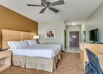 Holiday Inn Express Hotel Suites Lubbock Southwest-Wolfforth by IHG hotel thumbnail 8