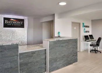 Baymont by Wyndham Des Moines North hotel thumbnail 2