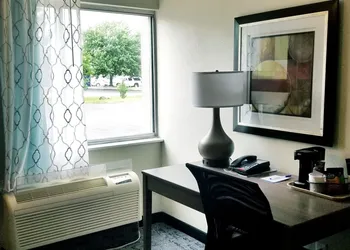 Baymont by Wyndham Des Moines North hotel thumbnail 4