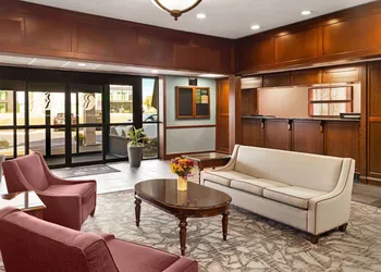 Ramada Plaza by Wyndham Portland hotel thumbnail 3