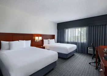 Courtyard by Marriott Dallas Arlington/Entertainment Dist hotel thumbnail 6
