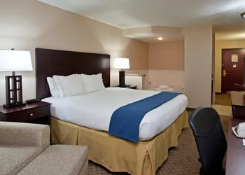 Holiday Inn Express Grove City by IHG hotel thumbnail 6