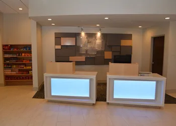 Holiday Inn Express & Suites Waterville - North by IHG hotel thumbnail 2