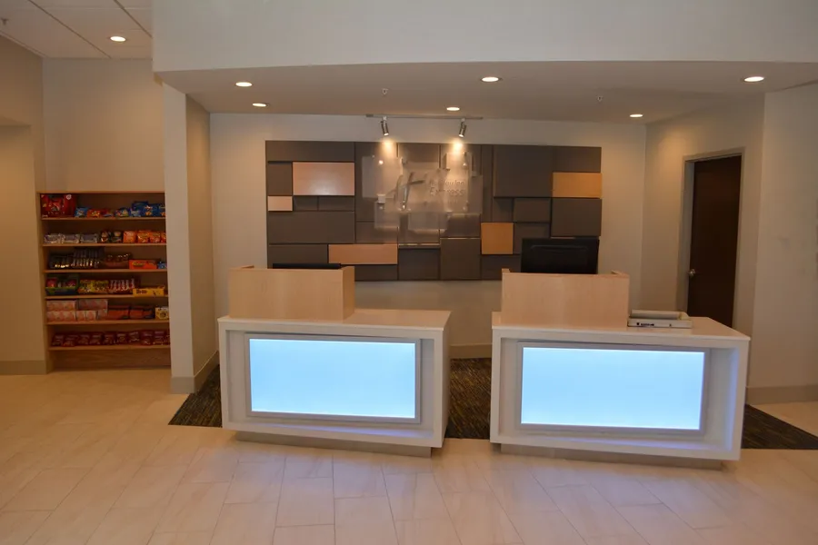 Holiday Inn Express & Suites Waterville - North by IHG hotel detail image 2
